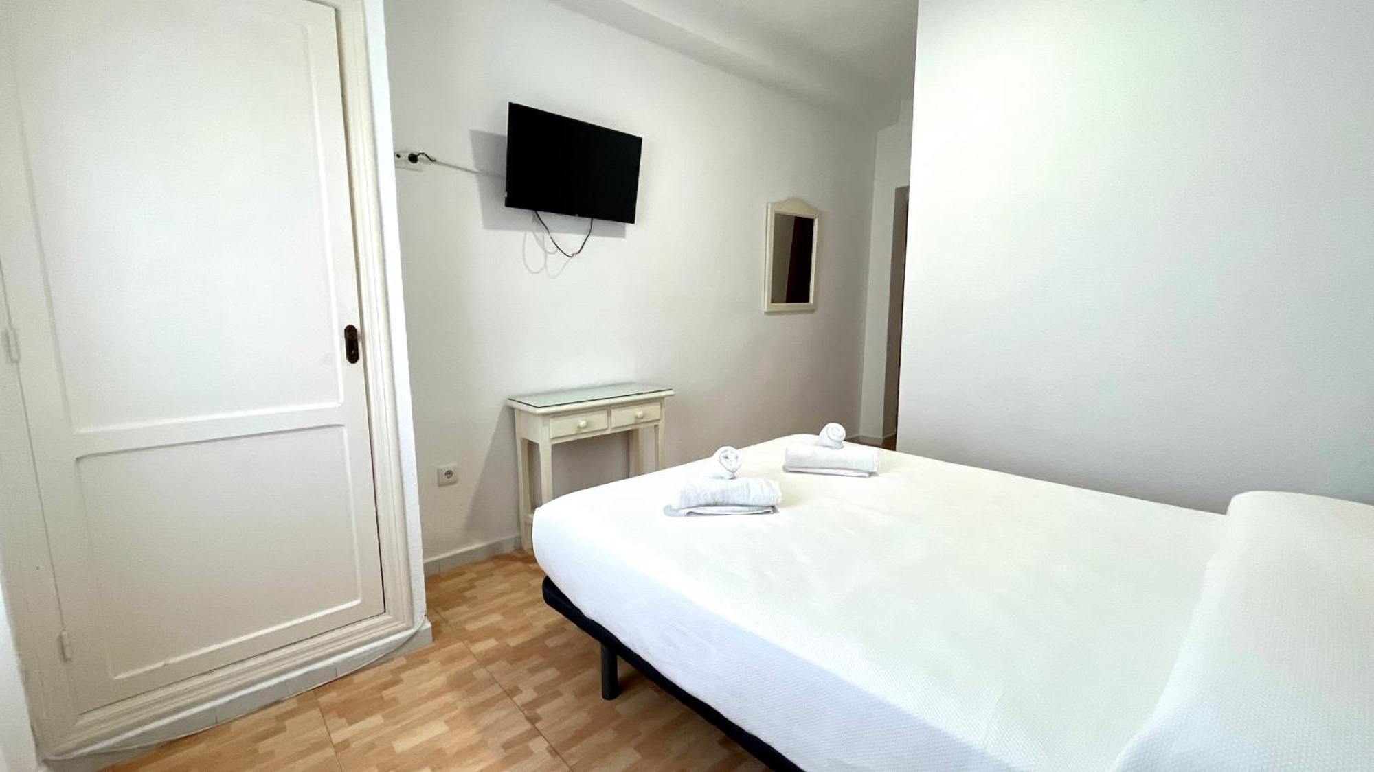 Hostal Carlos III Aldea Quintana Εξωτερικό φωτογραφία