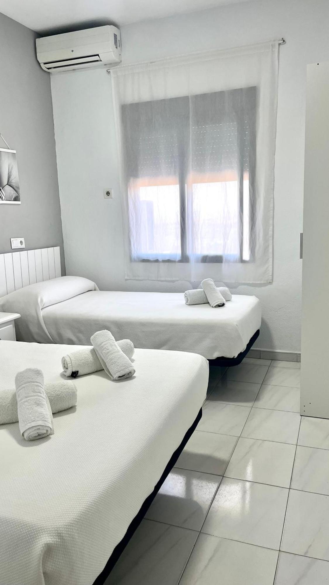 Hostal Carlos III Aldea Quintana Εξωτερικό φωτογραφία