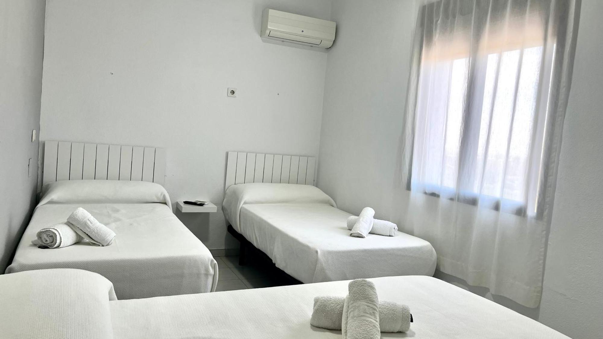 Hostal Carlos III Aldea Quintana Εξωτερικό φωτογραφία